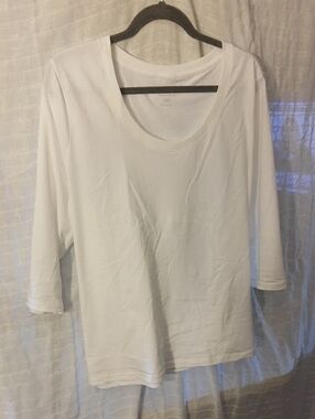 Pact White Scoop Neck 3/4 Sleeve Tee